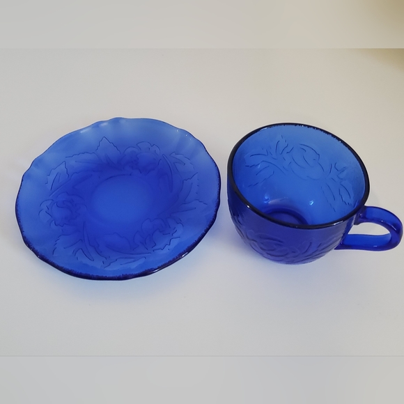 Vintage Arcoroc France Cobalt Blue Cup and Saucer - Picture 3 of 8